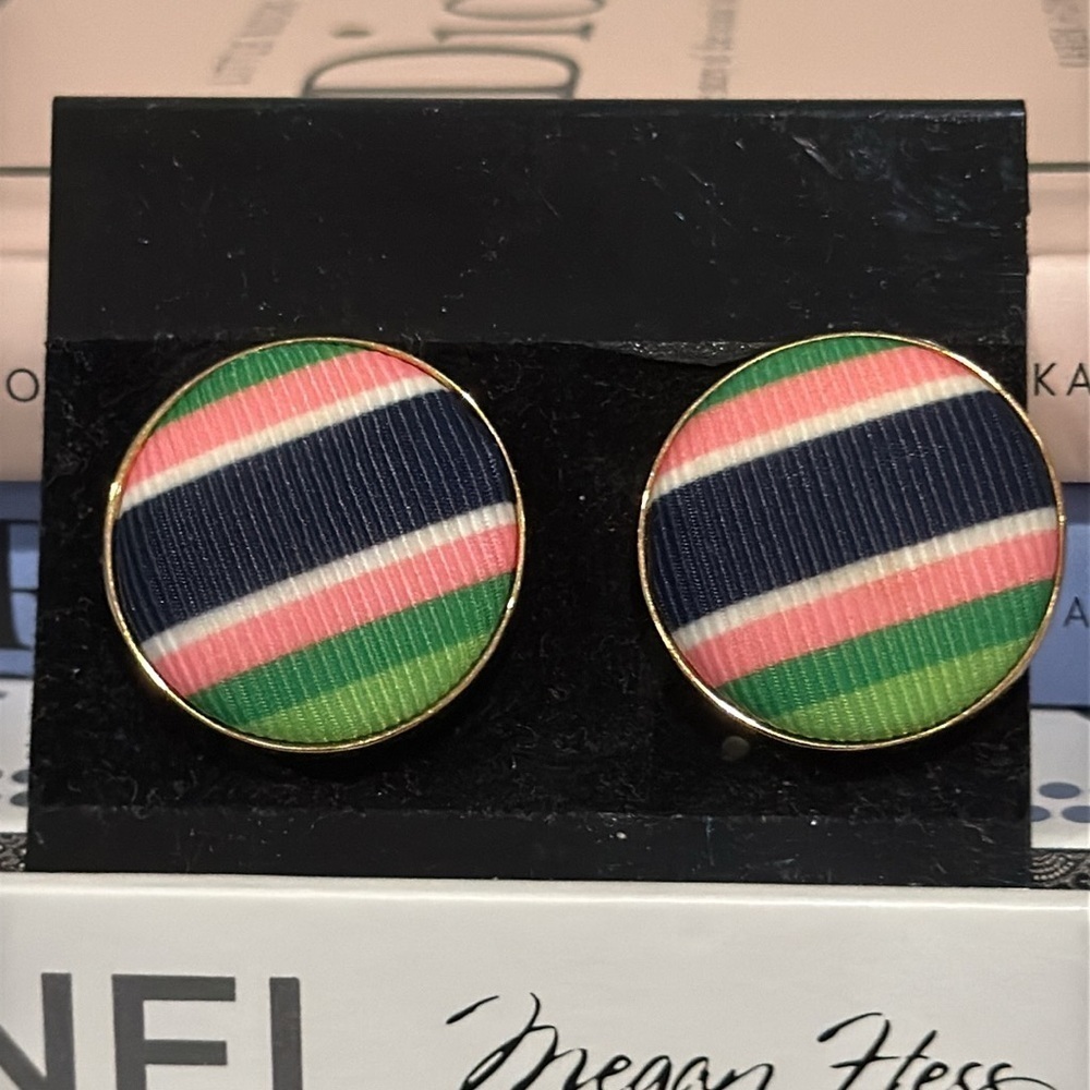 Kate Spade Gold Tone Ribbon Button Stud Earrings Large - Picture 3 of 6